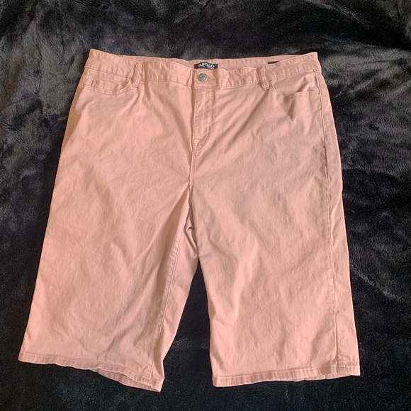Buffalo David Bitton Pants - Buffalo David Bitton Samuella peach mid-rise Bermuda 16/36